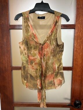 Rickie Freeman for Teri Jon Olive Green and Coral Floral Sleeveless Tie-Neck Top